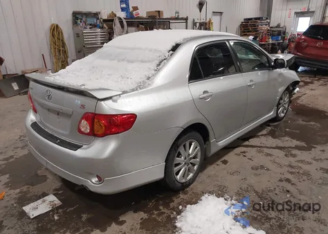 2010 Toyota Corolla S из США, поврежденный, VIN 2T1BU4EE9AC490857